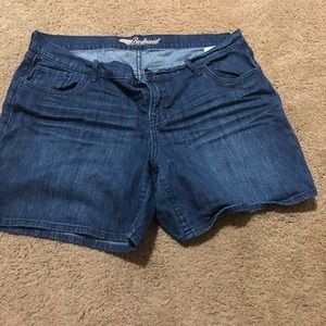 Old navy size 14 boyfriend shorts